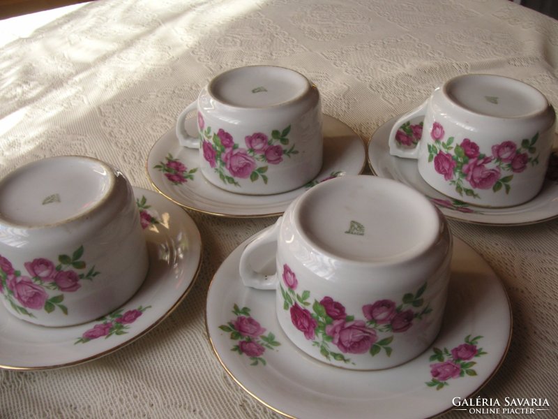 Old drasche cups, with an old mark, with a small plate