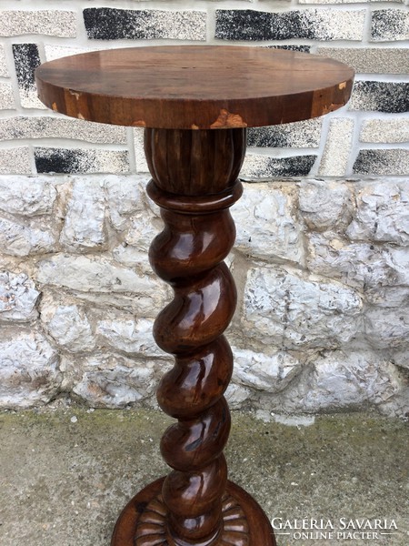Very beautiful wooden pedestal from around 1880!