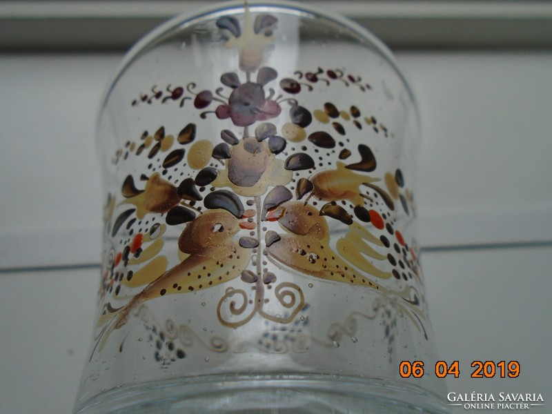 Biedermeier kézzel festett virág,madár,szivecske mintás,sok buborékos kézműves üveg talpas pohár