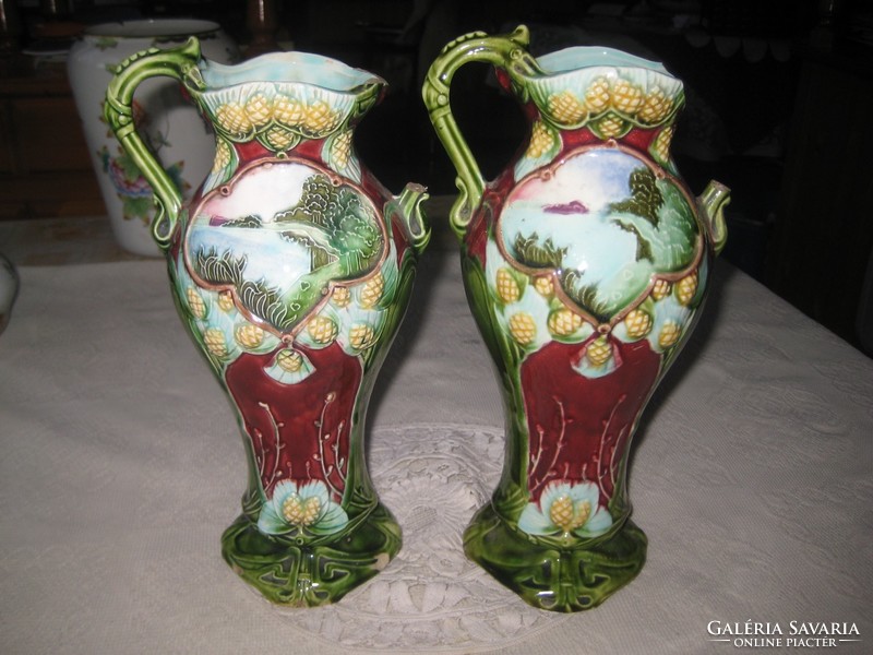 Majolika váza pár   ,  körmöcbányai   ,  26 cm