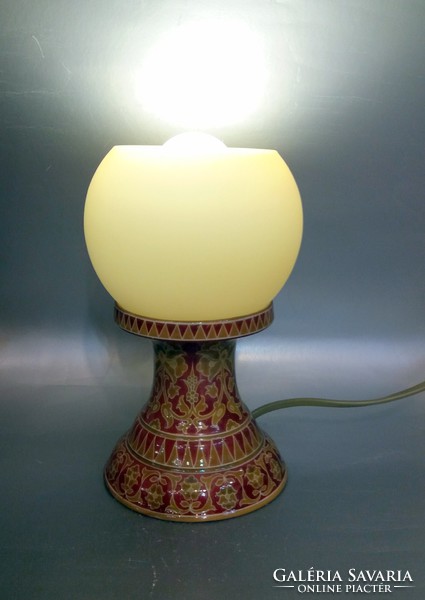 Zsolnay, Millennium kori eozinmázas asztali lámpa