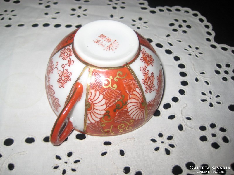 Japán , lehelet finom ,  tojáshéj porcelán  csésze , 5 x 4,8 cm kézi festésű