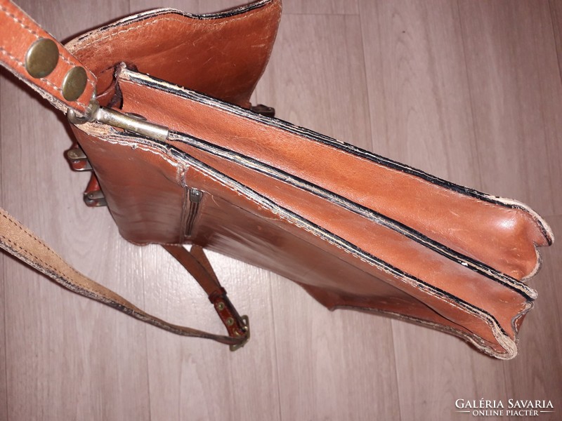 Now at a good price!!! Vintage men's leather design briefcase bag office bag laptop bag