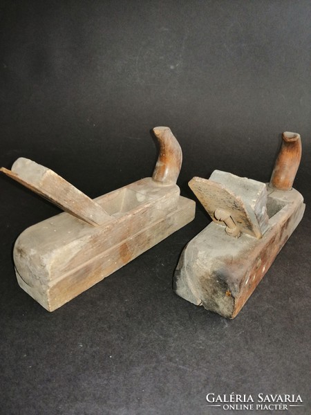 2 antique wooden hand planes marked 1929 - ep
