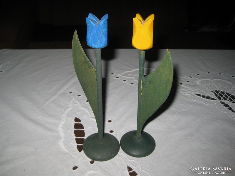 Dutch souvenir, wooden decoration tulips 2 pieces 18 cm