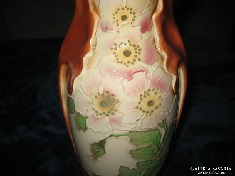 Keller & Guerin. French majolica vase, with restrained colors from the Art Nouveau era