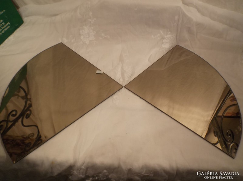 Mirror - new - 2 bronze colored mirror tiles - 2 pcs - 30 x 30 cm - small chip on one corner