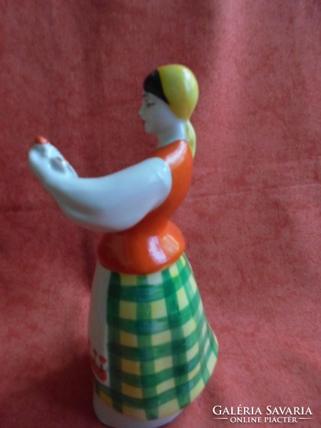 Orosz porcelán népviseletes női figura kulaccsal