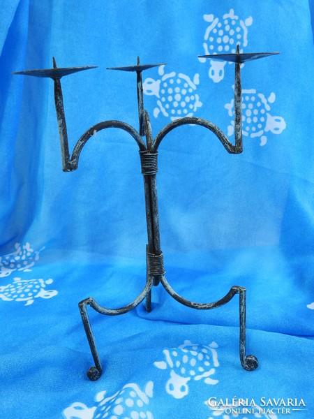 Three-pronged iron table candle holder - three-pronged candle holder