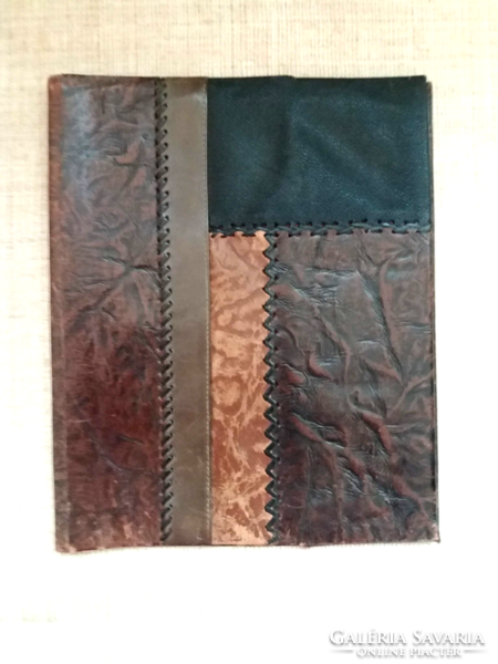 KÉZZEL KÉSZÍTETT SELYEM BÉLÉSES BŐR DOSSZIÉ KÖNYV BORÍTÓ