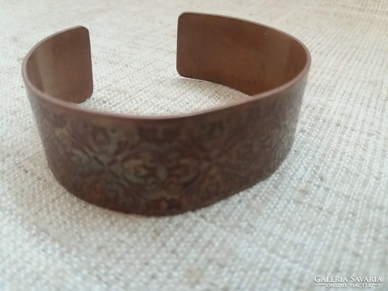Retro handcrafted bronze bracelet