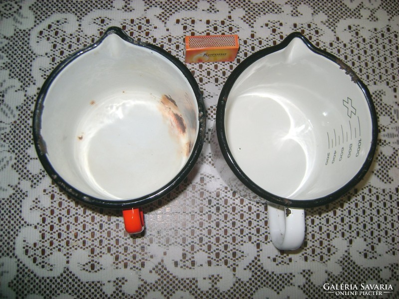 Retro enamel, measuring cup, spout - one liter - one piece