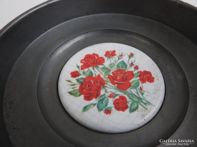 Régi virágmintás porcelánbetétes ón füles tál