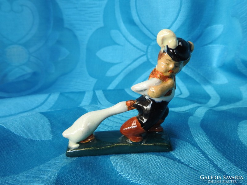 Berki ceramics: goose stung boy