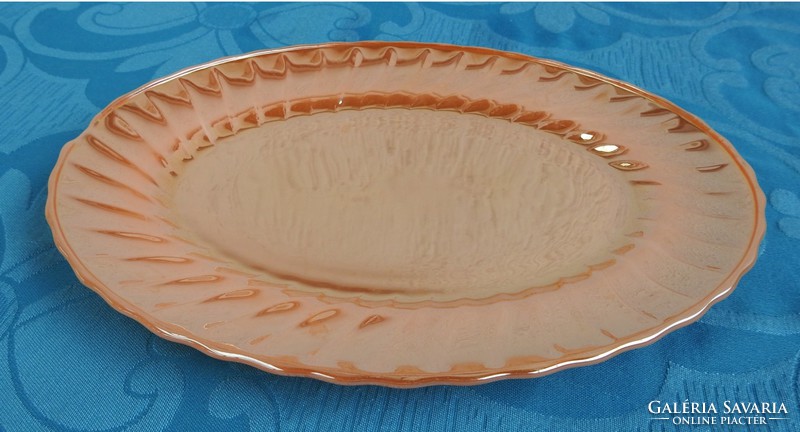 Anchor hocking heat-resistant baking dish from the USA.