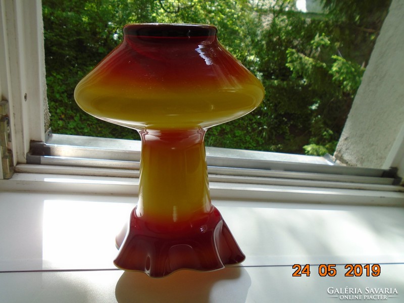 Handmade novel modern large laminated glass, curled, squat, heavy vase 26 cm