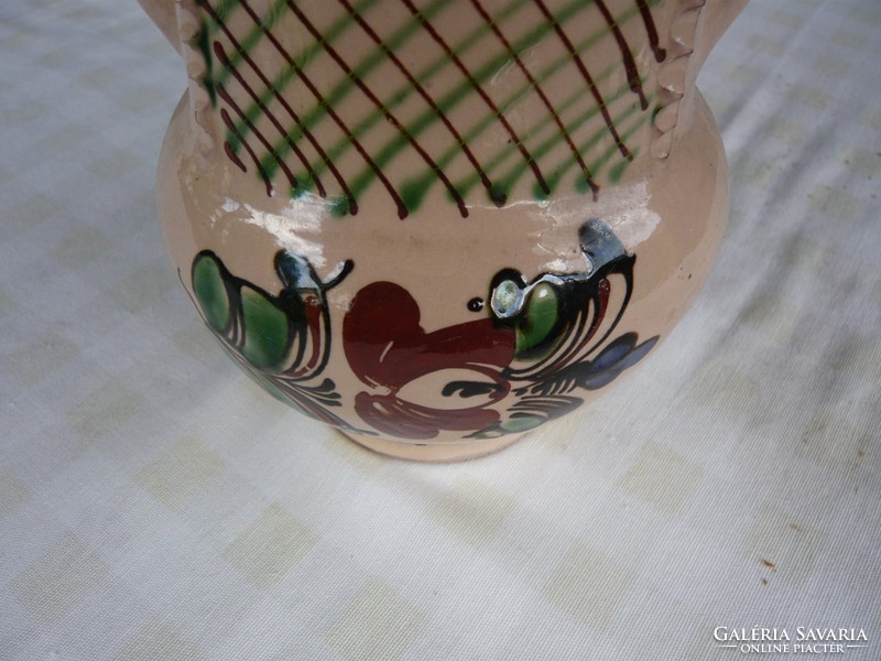 Kétfülü régi kerámia váza
