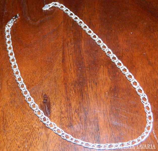 Jelekkel ellátott 925 -ös ezüst fél cm széles nyaklánc