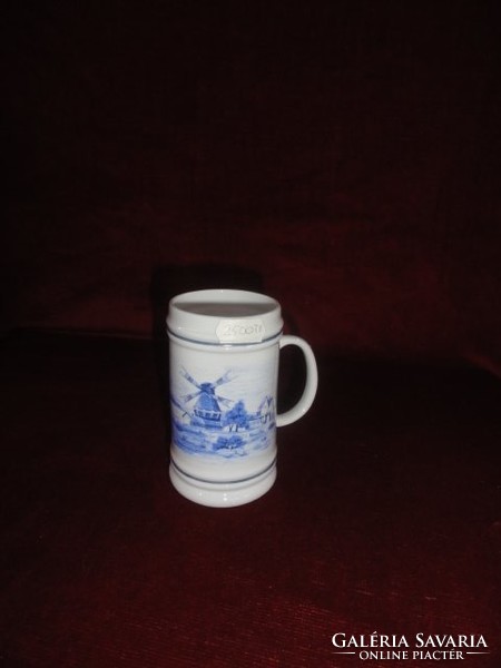 Ravenhouse mini jug, 11 cm high, decorated with a mill motif. He has!