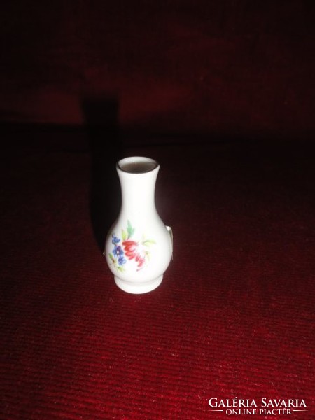 Hollóházi porcelán mini váza, kecses forma, virágmintával, 5,4 cm magas. Vanneki! Jókai !
