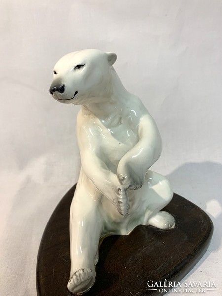 Ceramic polar bear, on a wooden base, around 1930-40 (0846)