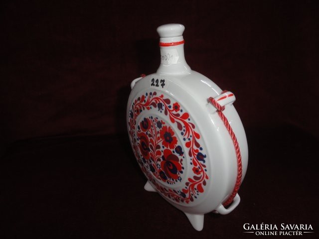 Hollóházi porcelán, kulacs, kék/piros motívummal, átmérője 14,5 cm. Vanneki!