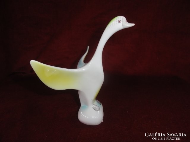 Hollóház porcelain, figural sculpture, flying swan, 17 cm high. He has!