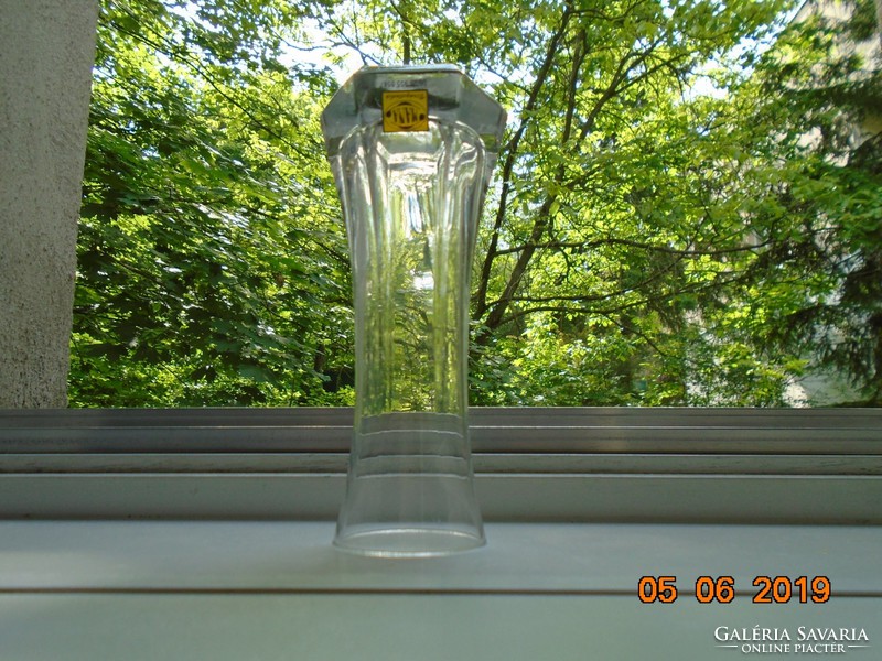 "Mana"Virágstúdió modern vonalú,újszerű,címkés vastag talpú üveg váza