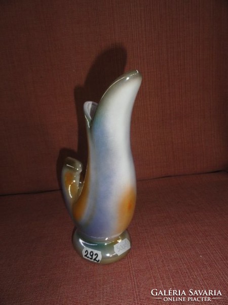 Craftsman porcelain, fish-shaped vase, 20 cm high. He has!