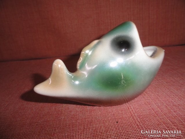 Craftsman porcelain fish-shaped jewelry holder, 8 cm high. He has! Jokai