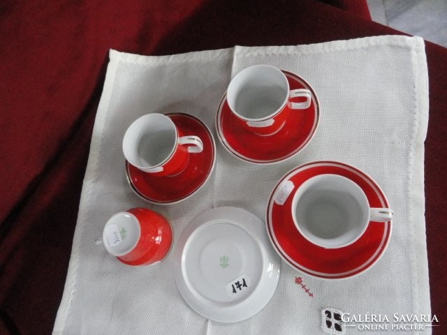 Raven house porcelain coffee cup + placemat, red color. He has!