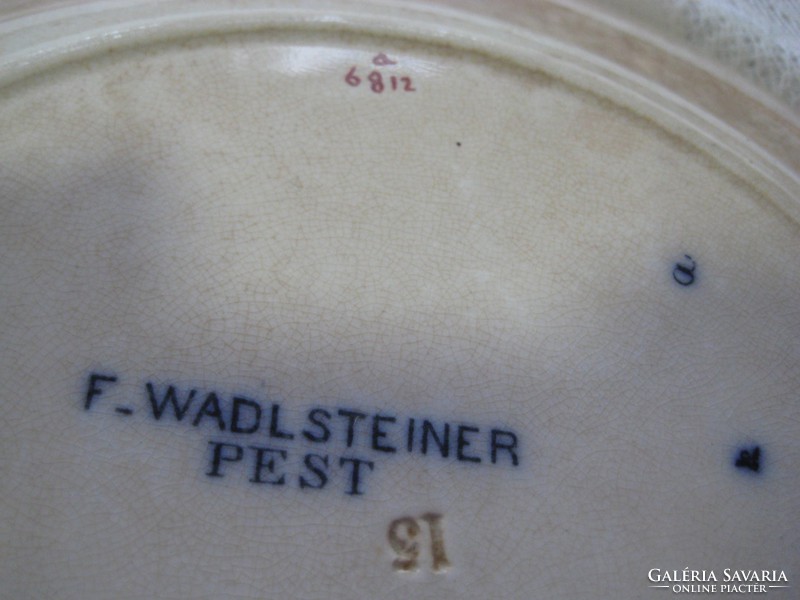 F. WADLSTEINER PEST , majolika  az 1800  évek közepéről . 260 mm . Ritkán felbukkanó  termék  !!