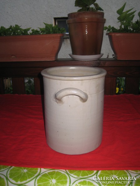 Pyrogranite, marked pot 21 x 25 cm high, good condition.