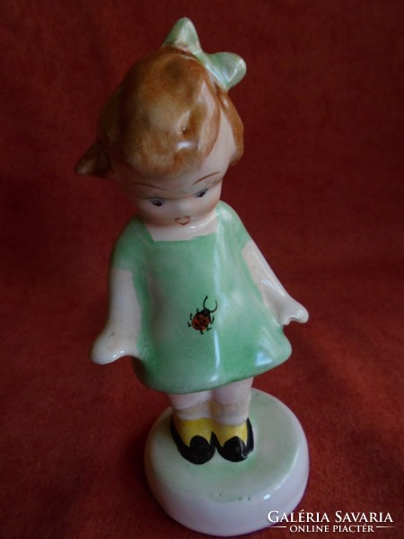 Bodrogkeresztúri zöld ruhás katicás kislány figura