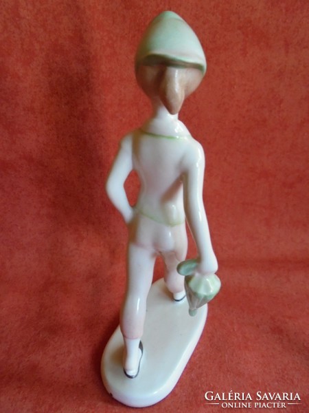 Aquincumi porcelán esernyős kislány figura