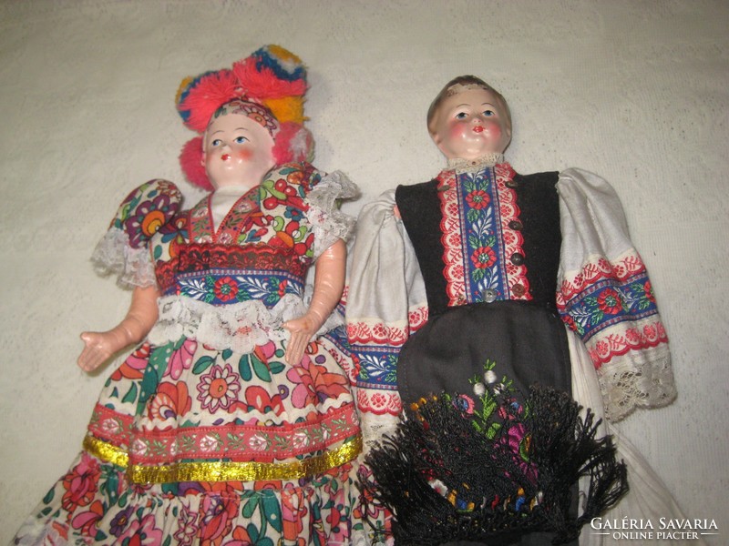 Dressed in Hungarian clothes, baby couple from the 60's