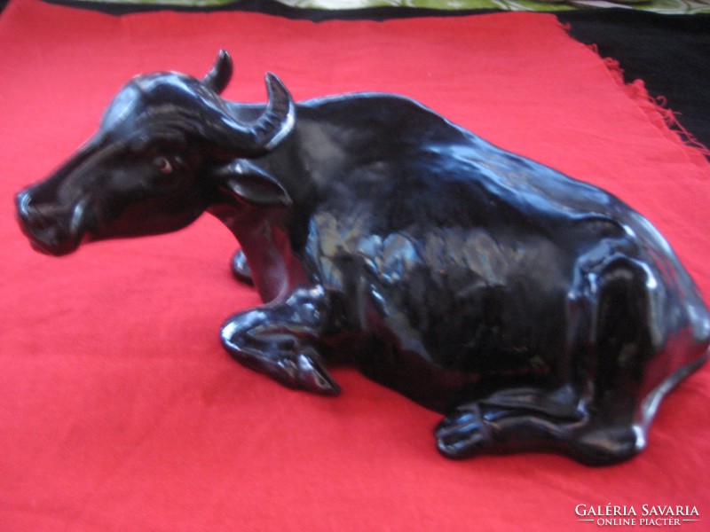 Márton s. Recumbent bull, black, with anthracite color, /neck repaired/