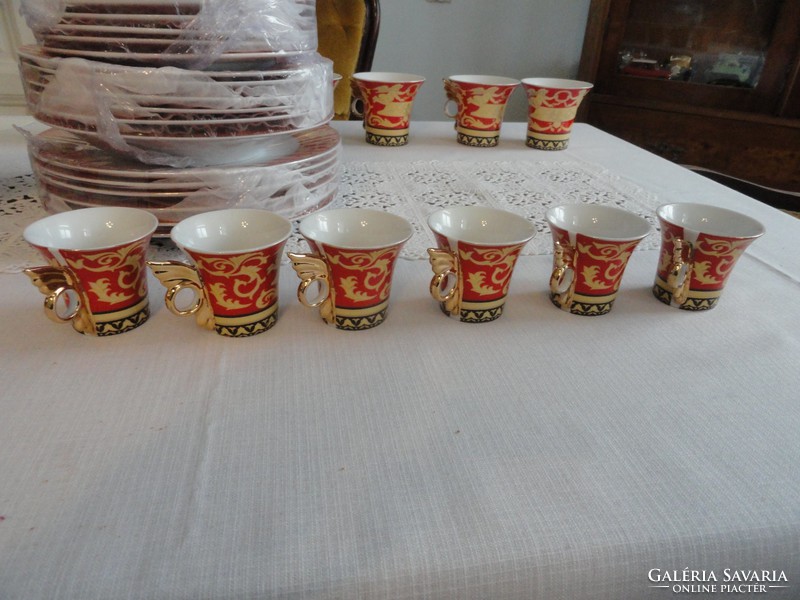 Italian Roman tableware, tea set and coffee set, also 24 carat gold plated. He has!