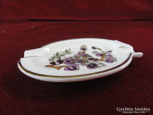 Zsolnay porcelain ashtray with a purple pattern on an oval cream background. He has!