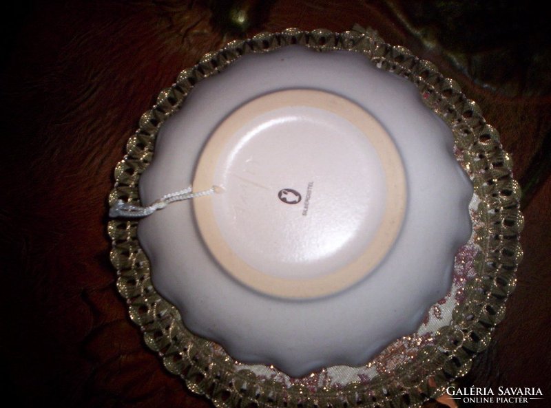 1 serving plate, 16 cm