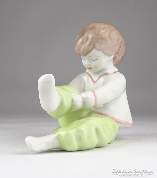 0X600 Jelzett Aquincumi porcelán kislány figura