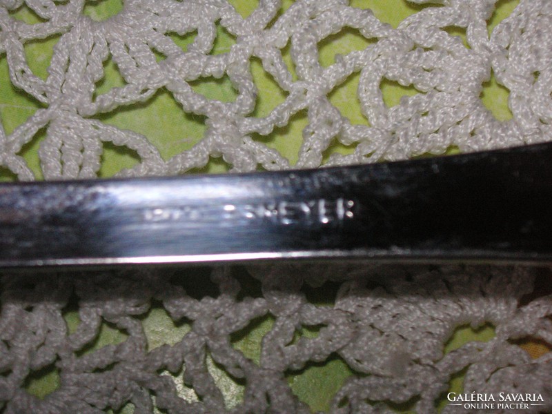 Halteríték , Esmeyer , 10 db kés  (19,5 cm)  és 12 db villa  (17 cm)
