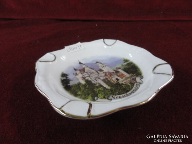 Reutter German porcelain ashtray. It is gilded with the inscription Neuschwanstein. He has!