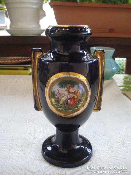 Alt Vienna vase, with a baroque scene, nice condition 12 x 25 cm
