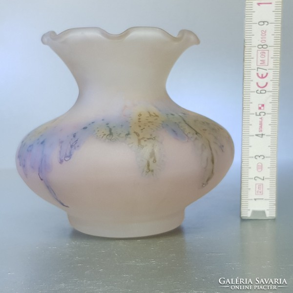 Halványlila, kis opálüveg váza (769)