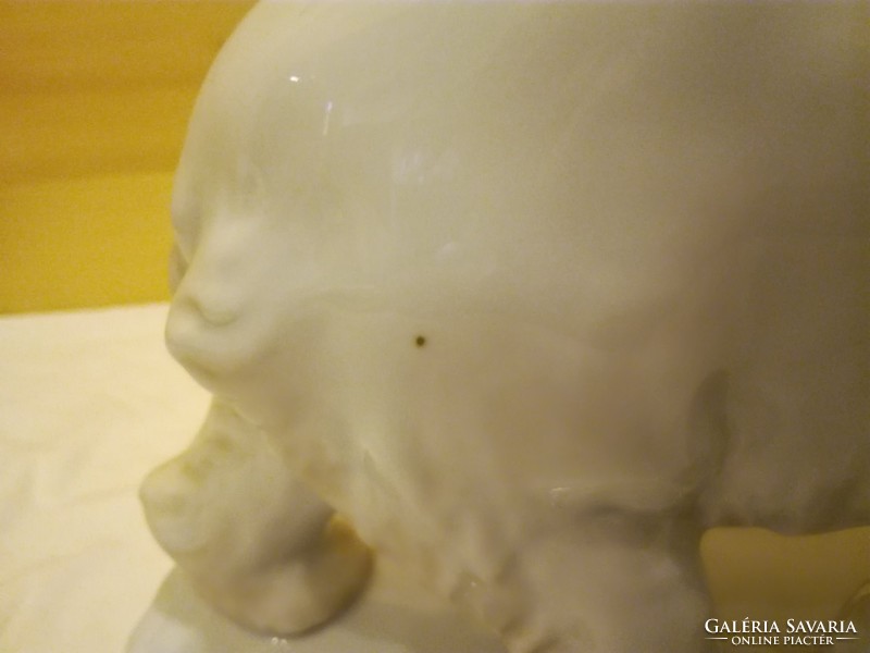 Nagyméretű ​Herendi színes porcelán jegesmedve figura