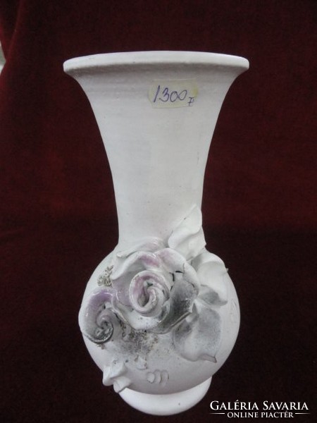 Rózsa díszítésű kerámia váza. Vanneki!