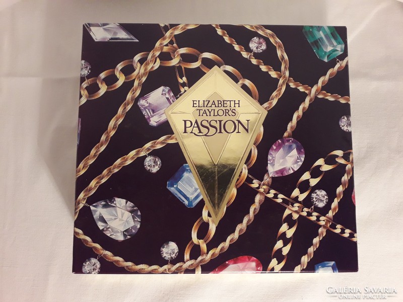Collector's rarity! Vintage elizabeth taylor's passion edt + body lotion in a 44 ml box of perfume