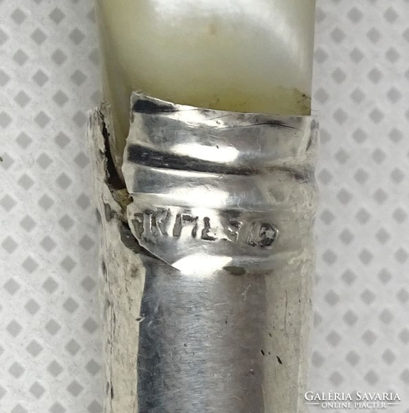 0X367 Antik gyöngyház fogós ezüstözött szedő kanál