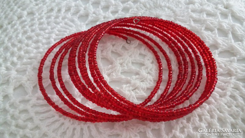Red bracelet set